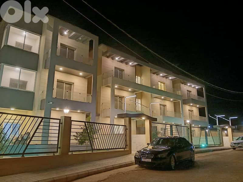 Building for sale in Btouratij – Koura مبنى للبيع في بتوراتيج - كورة 1