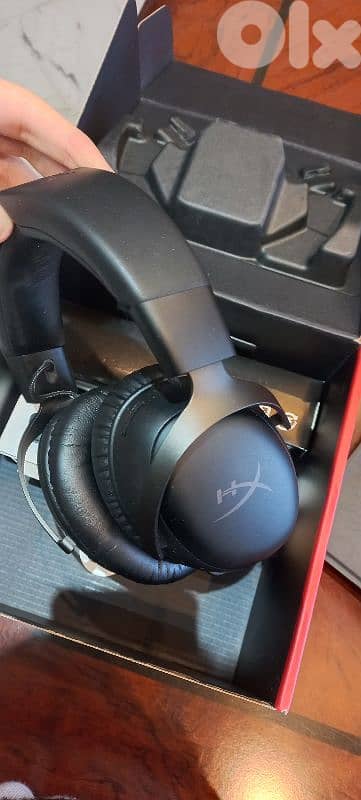 HyperX Cloud III Wireless (Black) – Excellent Condition – $90 4
