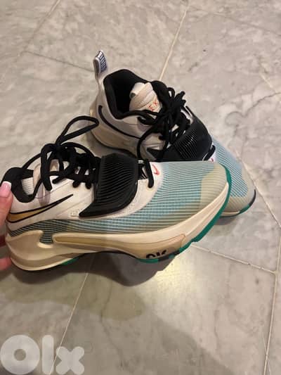basketball shoes
