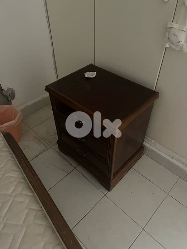 beds and nightstands 2