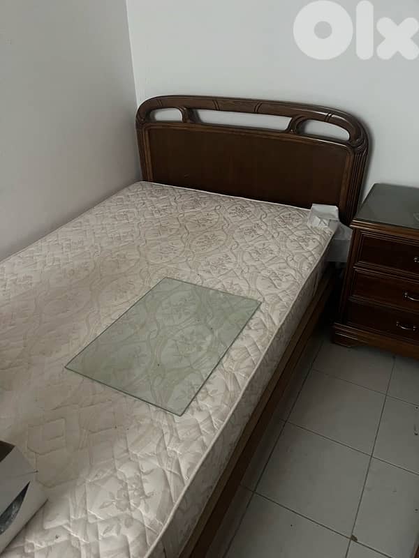 beds and nightstands 3