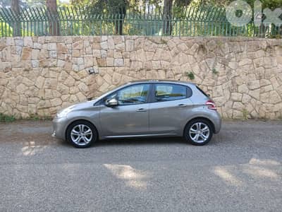 Peugeot 208 (2013) - 1 owner - Lebanese source