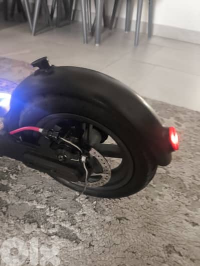 electric scooter used like new very good condition