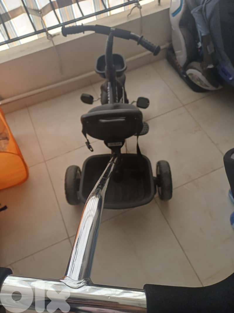 Tricycle Black 1