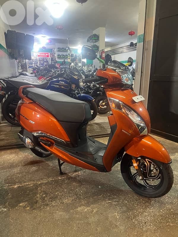 TVS Jupiter 125 3
