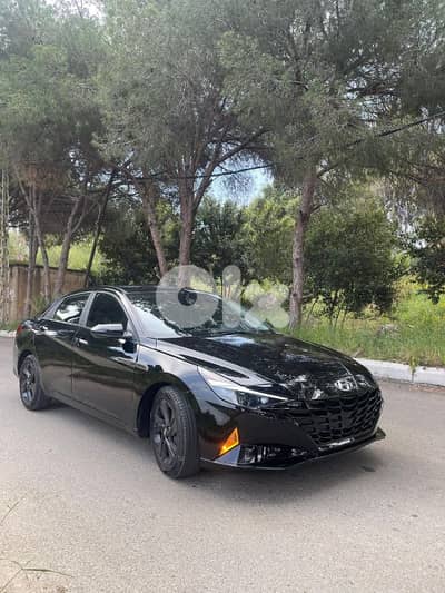 Hyundai Elantra 2021