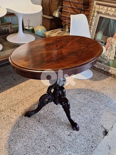 amtique french center table