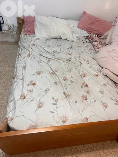 2 beds for sale