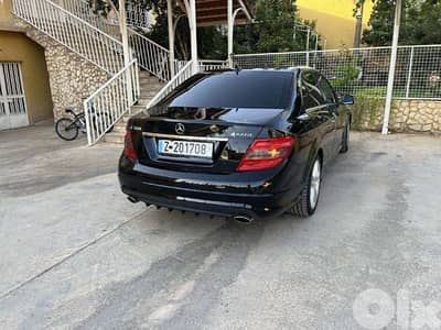 Mercedes-Benz C-Class 2011
