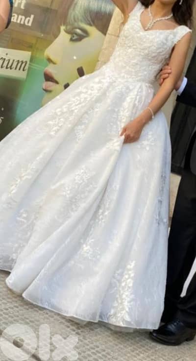 wedding dress
