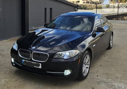 BMW 5-Series 2011 528i V6