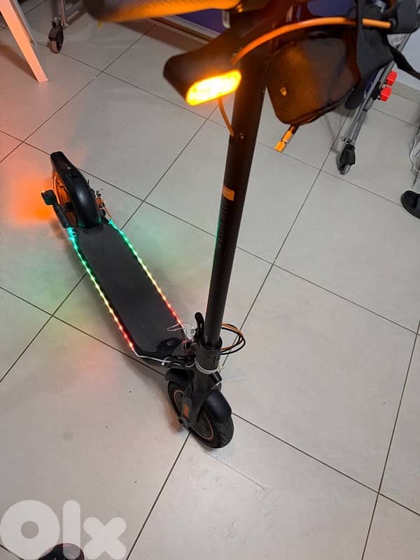 Ninebot Electric scooter Fi40 2