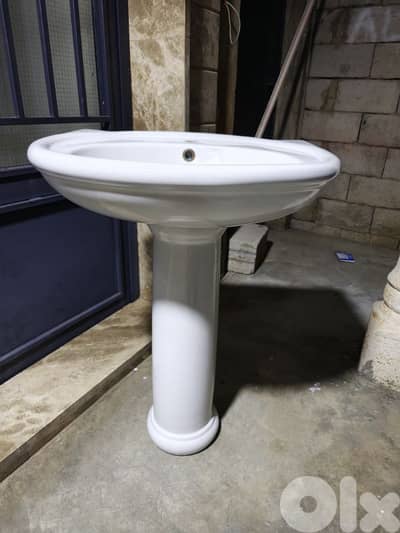 white toilet sink