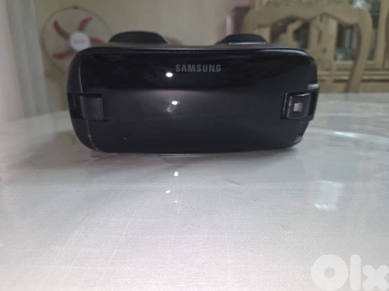 Samsung VR Powered by Oculus 2