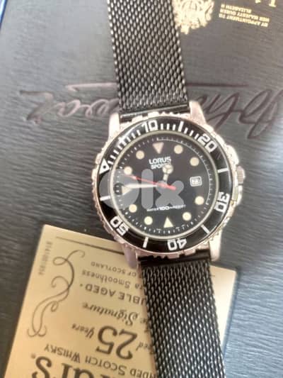 vintage LORUS Sport by Seiko diver watch 100M like new