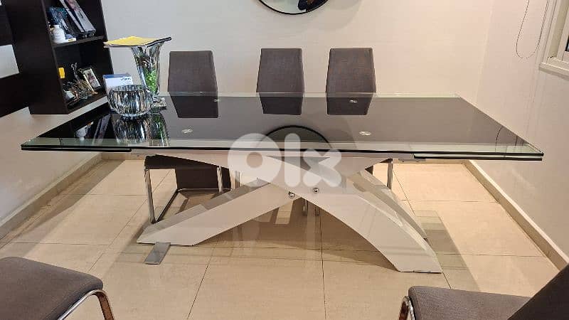 dinning room very nice 2