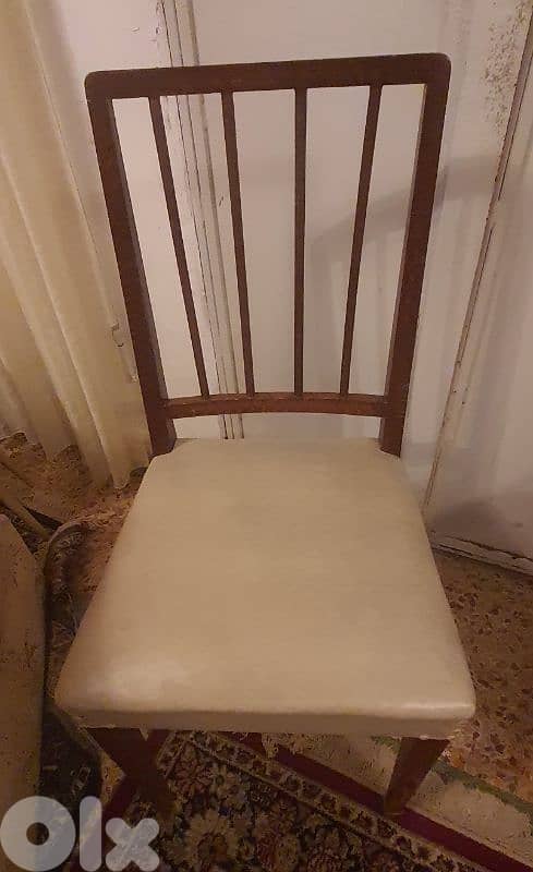 Dining table set ( بداعي السفر) 3