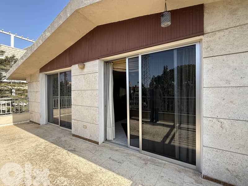Heritage Building For Sale in Aley Town مبنى للبيع في مدينة عاليه 3