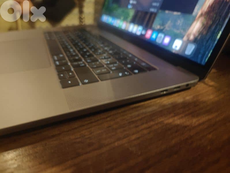 macbook pro 2019 core i9 15inch 5