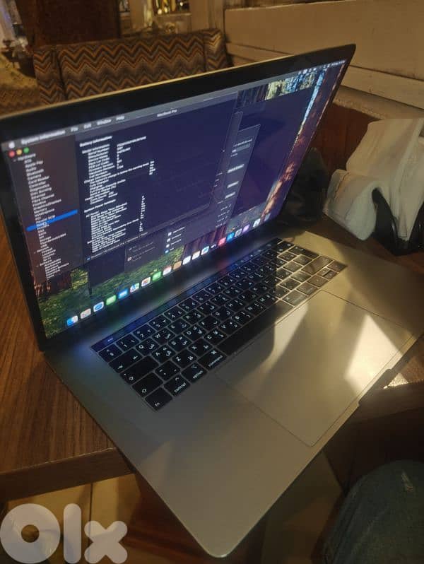 macbook pro 2019 core i9 15inch 7