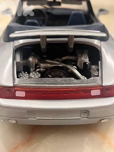 1:18 porsche carrera 911 cabriolet 1994