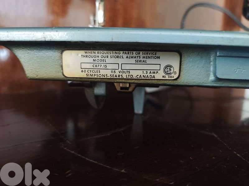 vintage sewing machine 1