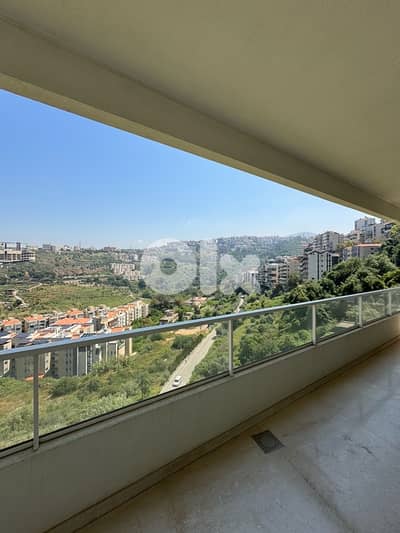 شقة مميزة للبيع في مار تقلا -Special Apartment for Sale Hazmieh
