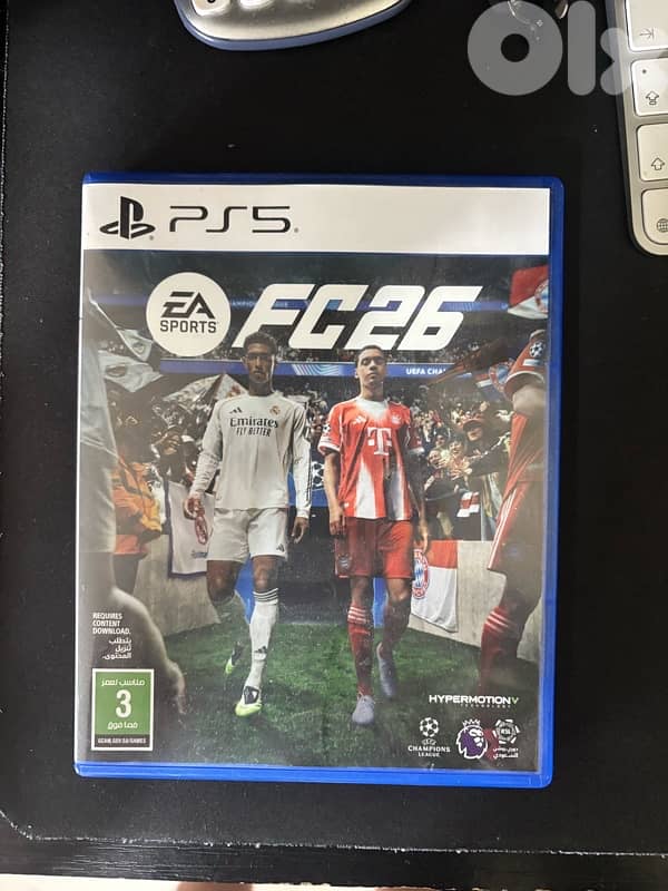 ps5 slim 1 tb whith controller & FC26 used for 2 months only 3