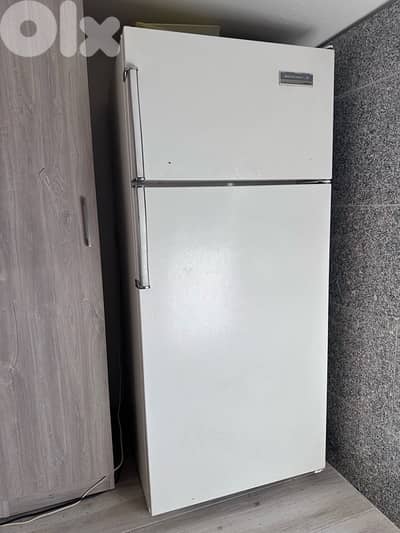 Refrigerator + Stand alone gaz both only for 200$