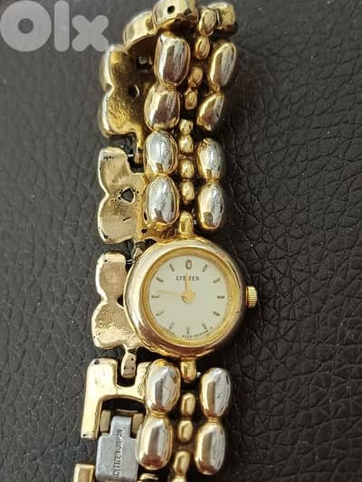 ساعة نسائية قديمة vintage Citizen Elegance watch