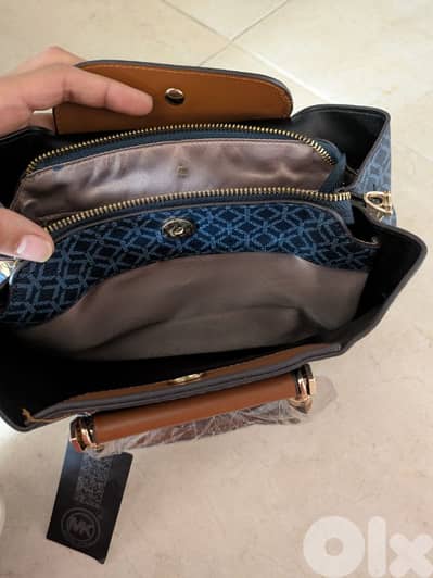 hand bag