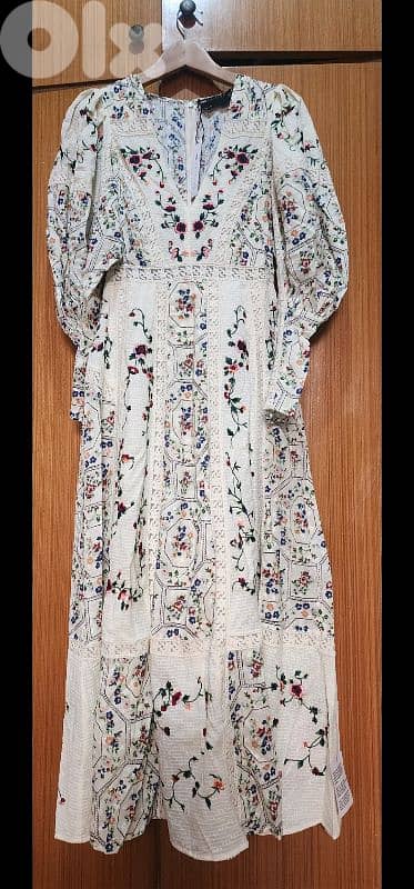 Asos embroidered dress 32 xxsفستان مطرز