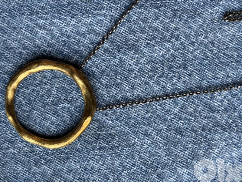 Circle pendant necklace 2