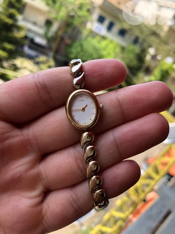 Citizen women's bracelet watch, a rare find ساعة يد نسائية من ماركة 7