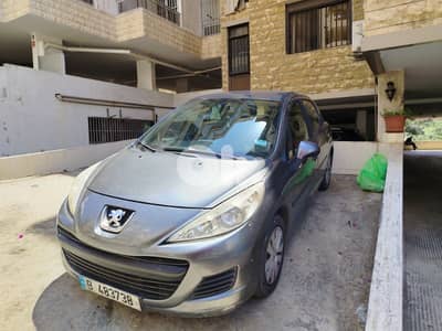 Peugeot 207 2011