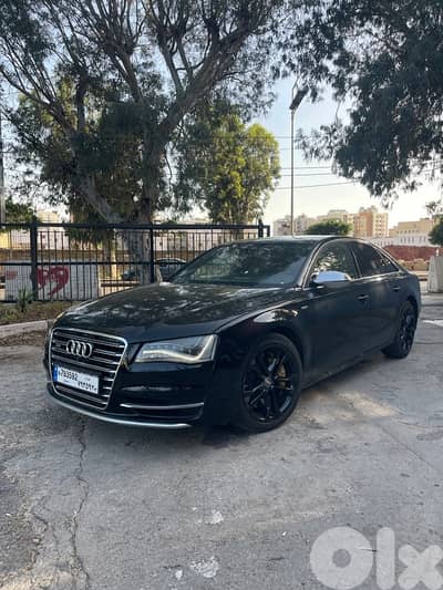 Audi S8 2014  mint condition