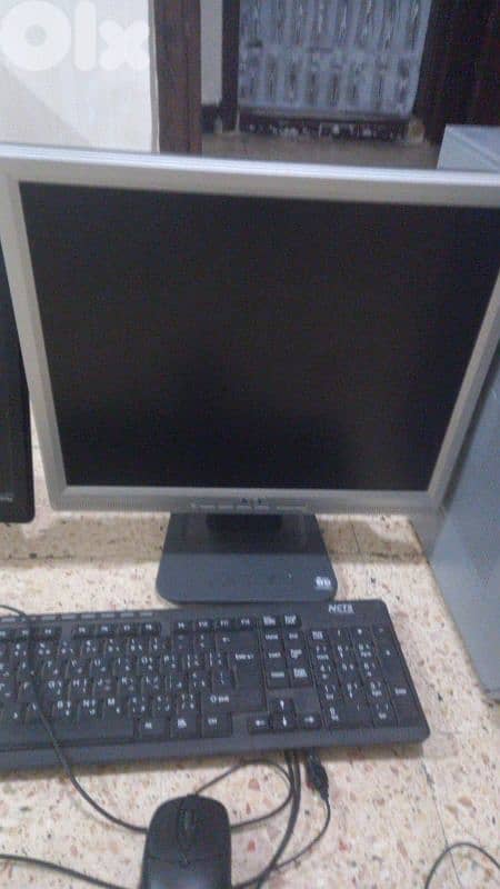 كمبيوتر HP كامل مع كامل ملحقاته - نظيف وشغال 100% 2