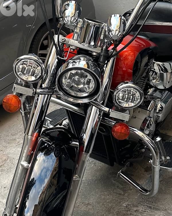 shadow aero 750cc 4