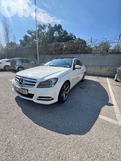 Mercedes-Benz C-250 2012