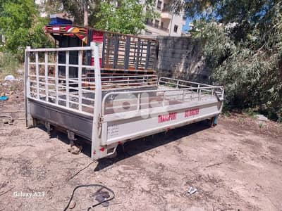 صندوق طول ٤ امتار  عرض مترين و١٠ بيفتحو جاوانبو على ٣ ميلات  مصفح