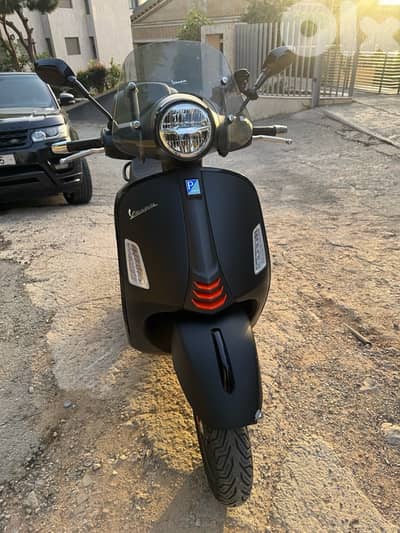 Vespa 300 Mint comdition company source 1 owner