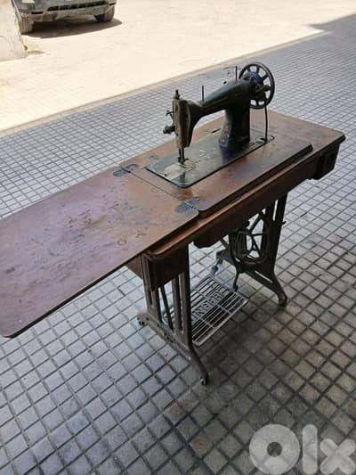 Vintage Sewing Machine -  ماكينة خياطة