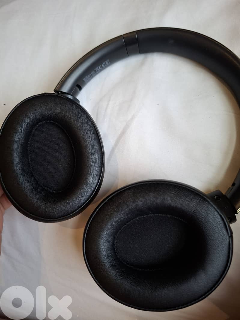 Promate Headset with led lights 1