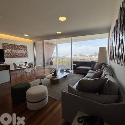 215 Sqm Apartment in Yacht Club - Downtown