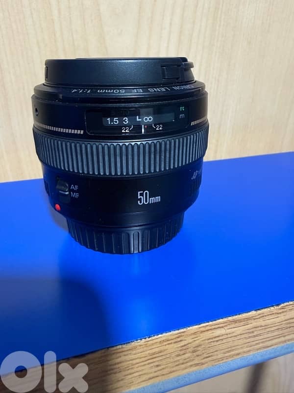 Canon 750D DSLR Camera/ Canon 50mm prime lens f/1.4 4