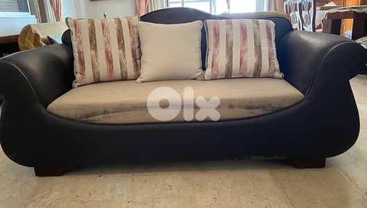 2 Sofas