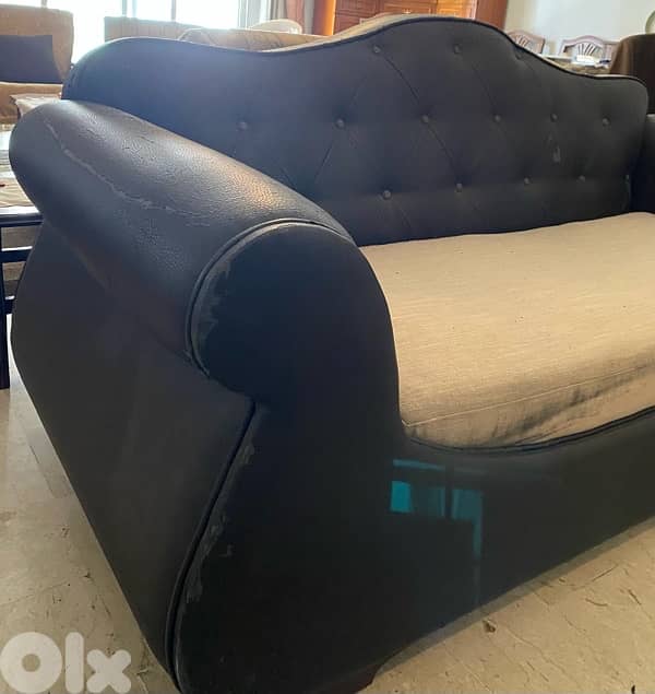 2 Sofas 1