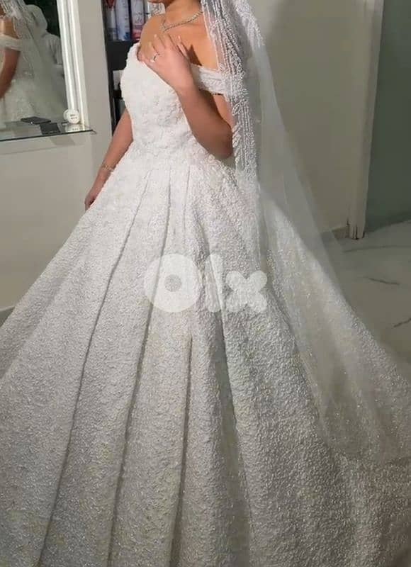 السعر 150$ wedding dress for rent فستان عروس للاجار بحالة جيدة جدا 1