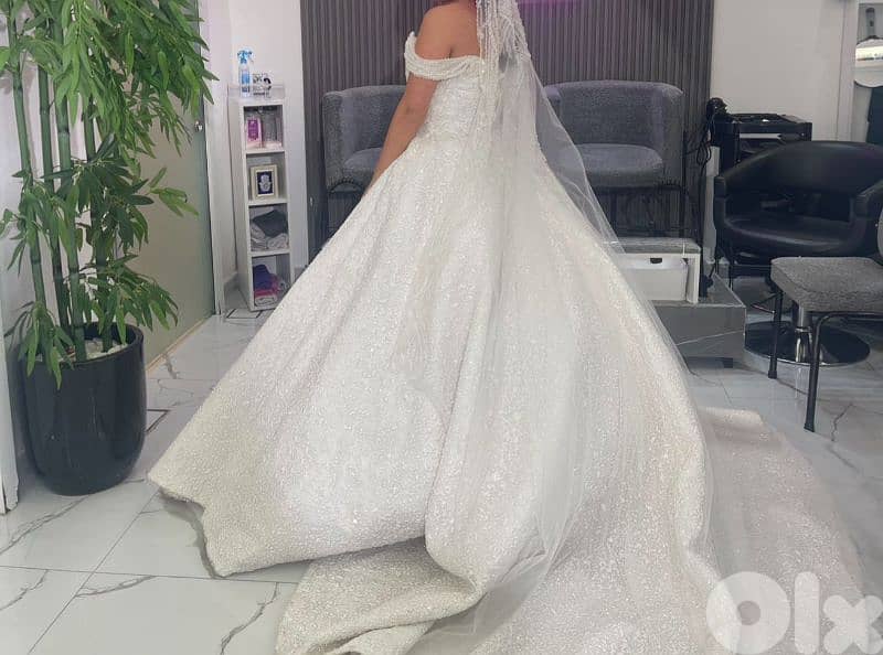 السعر 150$ wedding dress for rent فستان عروس للاجار بحالة جيدة جدا 2