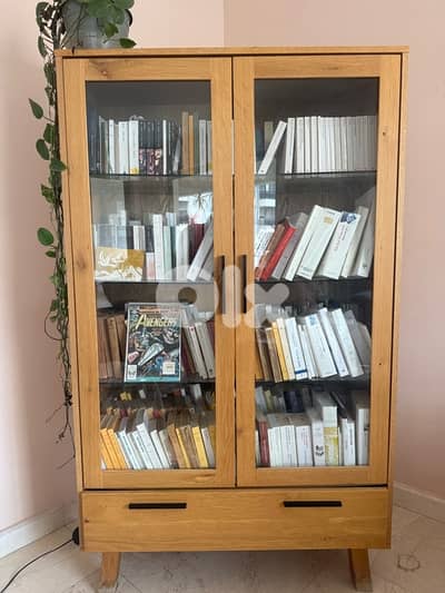 cabinet/bookshelf